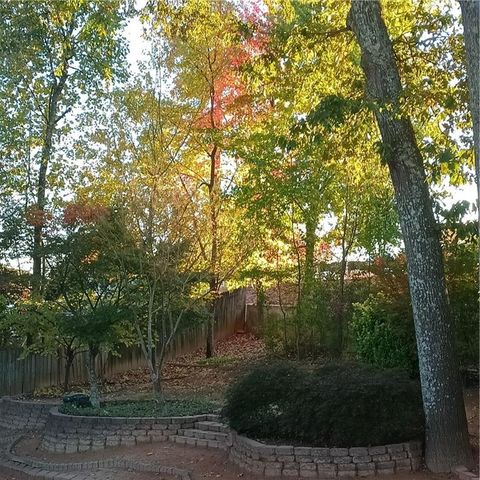 2572 Pembrooke Way, Lawrenceville, GA 30044