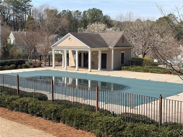 2572 Pembrooke Way, Lawrenceville, GA 30044