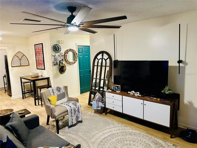 1802 W HOUSE STREET, Plant City, FL 33563