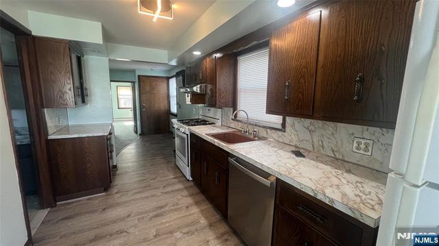 281 Main Street, East Rutherford, NJ 07073