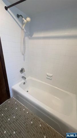 281 Main Street, East Rutherford, NJ 07073
