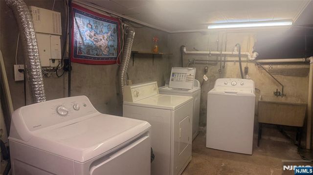 281 Main Street, East Rutherford, NJ 07073