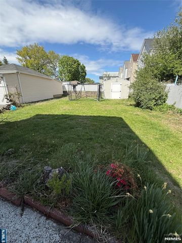 281 Main Street, East Rutherford, NJ 07073