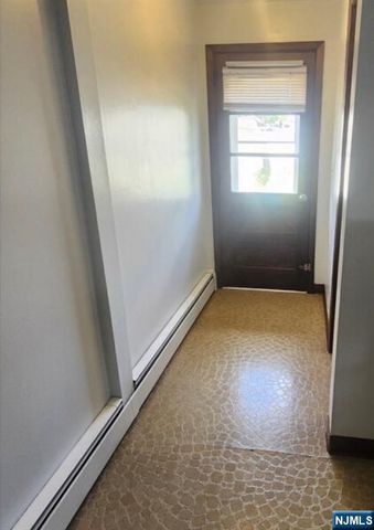 281 Main Street, East Rutherford, NJ 07073
