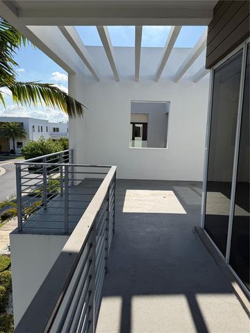 9980 NW 74th Ter, Doral, FL 33178