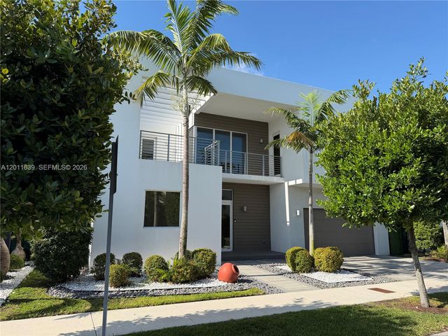 9980 NW 74th Ter, Doral, FL 33178