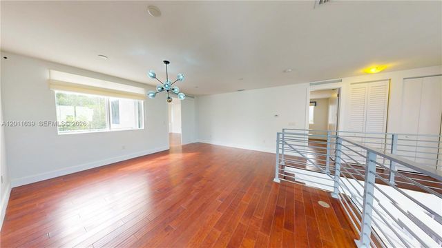 9980 NW 74th Ter, Doral, FL 33178