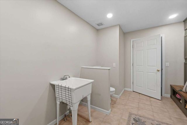 2011 Windfield Drive, Monroe, GA 30655