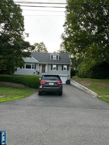 509 Spencer Drive, Wyckoff, NJ 07481
