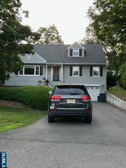 509 Spencer Drive, Wyckoff, NJ 07481