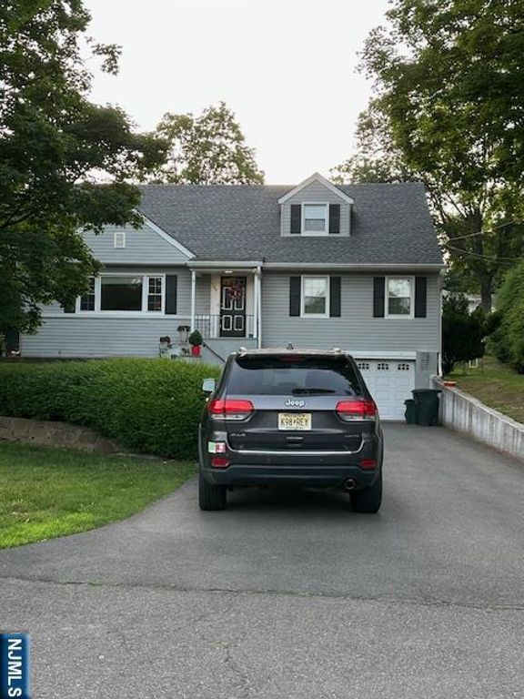 509 Spencer Drive, Wyckoff, NJ 07481