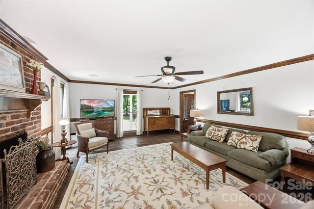 2840 Sparrow Springs Road, Gastonia, NC 28052