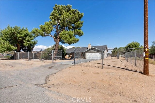18742 Vine Street, Hesperia, CA 92345