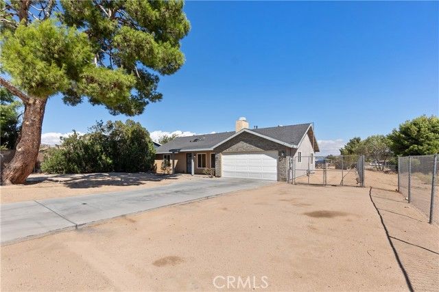 18742 Vine Street, Hesperia, CA 92345