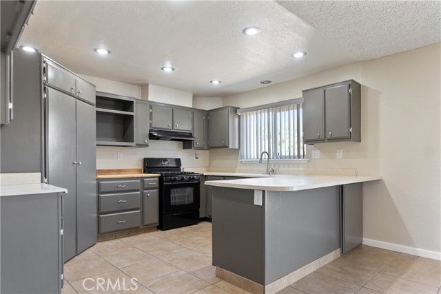 18742 Vine Street, Hesperia, CA 92345