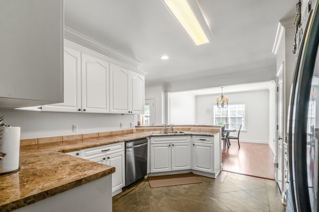 2 Montrose Ct., Hattiesburg, MS 39402