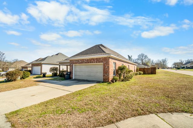 2 Montrose Ct., Hattiesburg, MS 39402