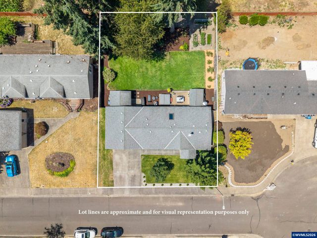 1637 Ten Oaks Ln, Woodburn, OR 97071