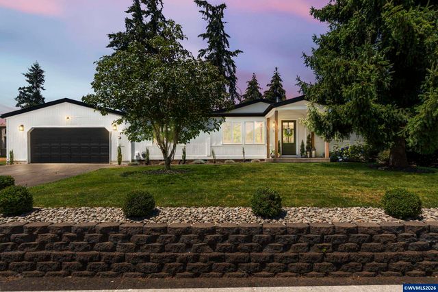 1637 Ten Oaks Ln, Woodburn, OR 97071