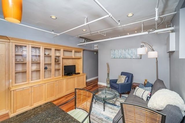 330 Dartmouth B1, Boston, MA 02116