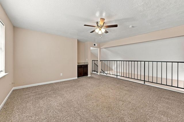 7726 Chaseview Drive, Houston, TX 77489