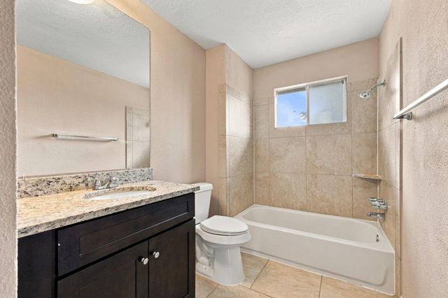7726 Chaseview Drive, Houston, TX 77489