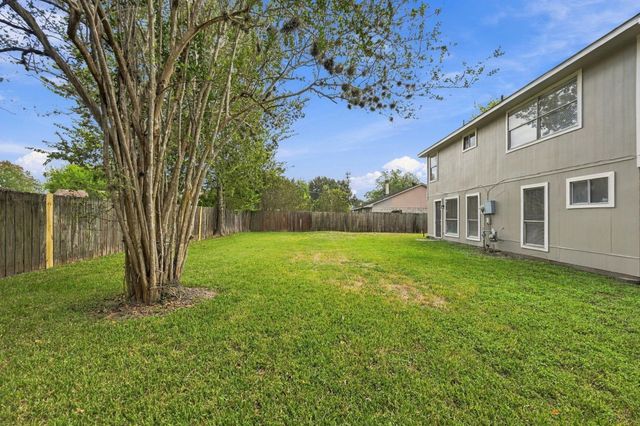 7726 Chaseview Drive, Houston, TX 77489
