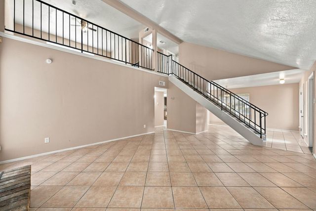 7726 Chaseview Drive, Houston, TX 77489