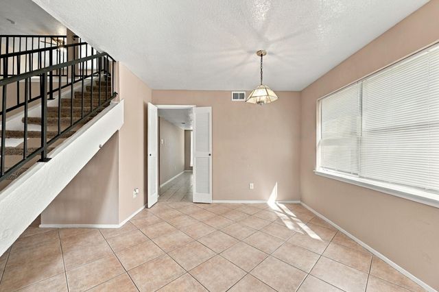 7726 Chaseview Drive, Houston, TX 77489