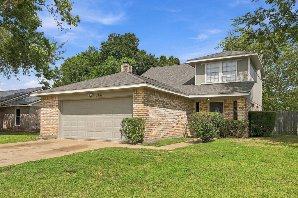7726 Chaseview Drive, Houston, TX 77489