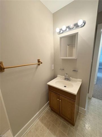 348 Washington St Apt 2, Portsmouth, VA 23704