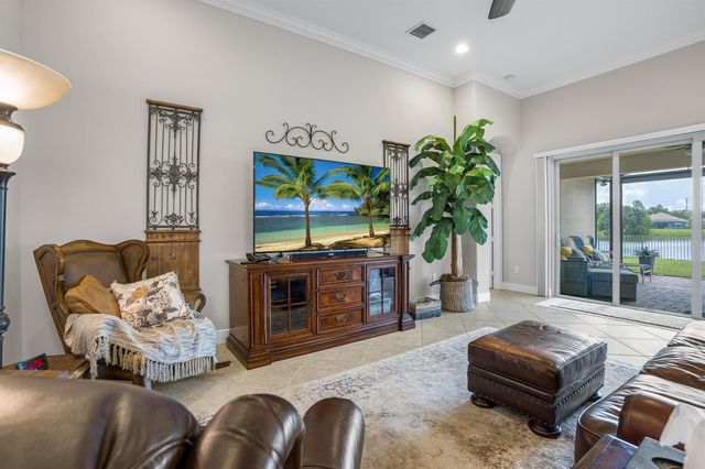 1774 Belmont Circle SW, Vero Beach, FL 32968