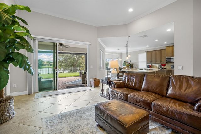 1774 Belmont Circle SW, Vero Beach, FL 32968