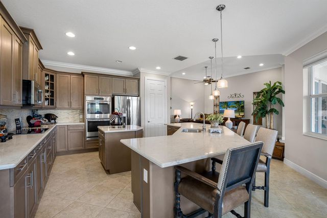 1774 Belmont Circle SW, Vero Beach, FL 32968