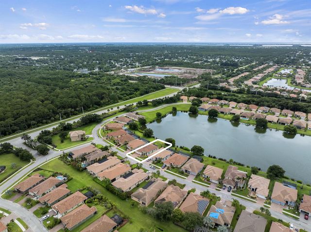 1774 Belmont Circle SW, Vero Beach, FL 32968