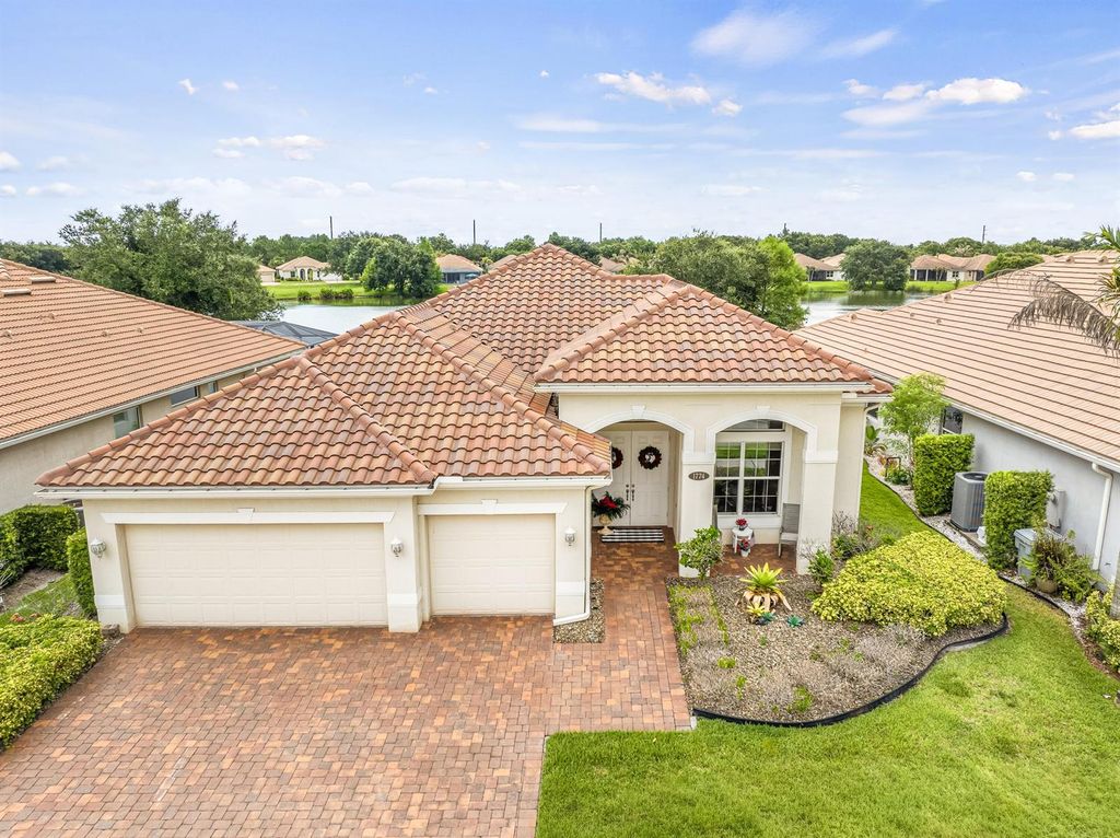 1774 Belmont Circle SW, Vero Beach, FL 32968