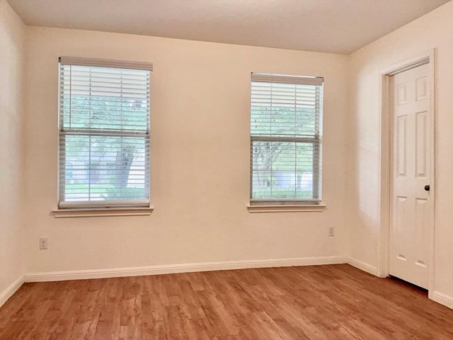 7833 Squirrel Hollow DR, Georgetown, TX 78628