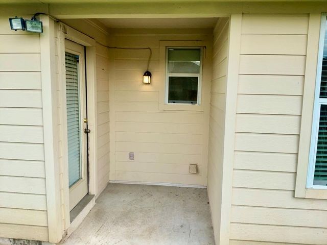 7833 Squirrel Hollow DR, Georgetown, TX 78628