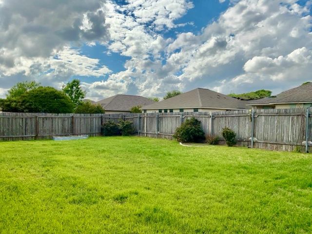 7833 Squirrel Hollow DR, Georgetown, TX 78628