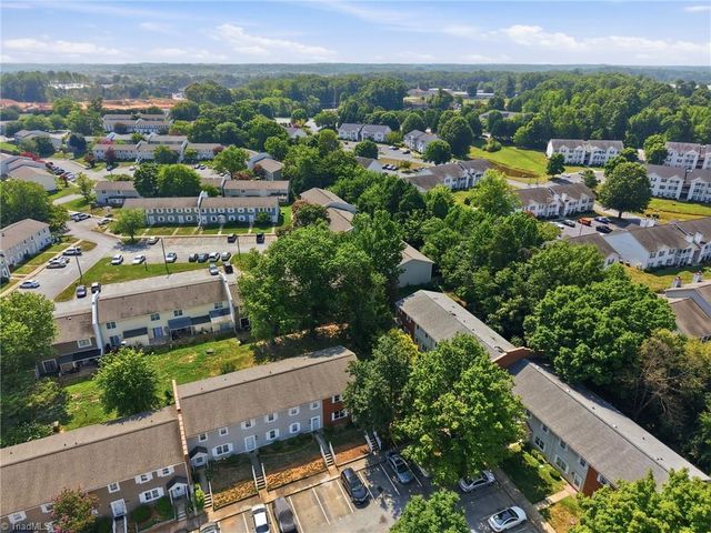 5741 Bramblegate Road M, Greensboro, NC 27409