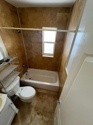 544 NE 62nd St 544-8, Miami, FL 33138