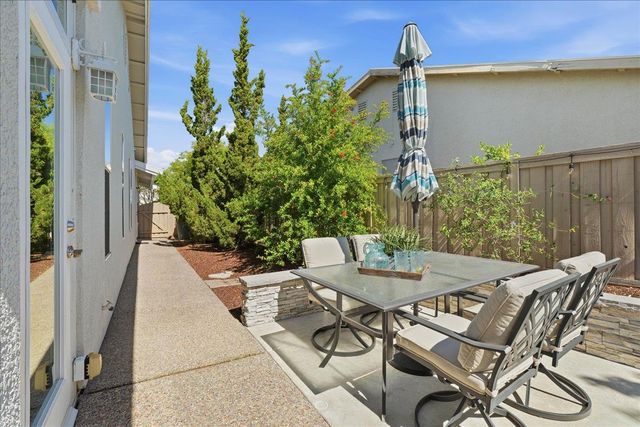 2473 Swainson Ln, Lincoln, CA 95648