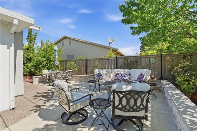 2473 Swainson Ln, Lincoln, CA 95648