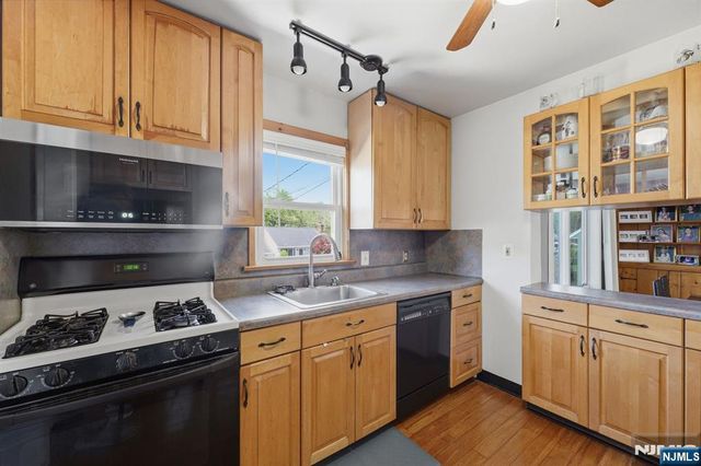 30 Brookview Drive, North Haledon, NJ 07508