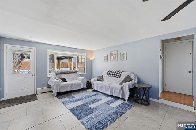 30 Brookview Drive, North Haledon, NJ 07508