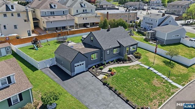 30 Brookview Drive, North Haledon, NJ 07508
