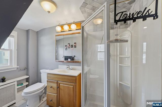 30 Brookview Drive, North Haledon, NJ 07508
