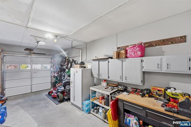 30 Brookview Drive, North Haledon, NJ 07508