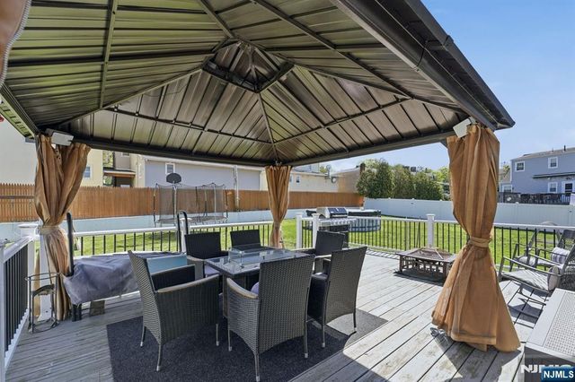 30 Brookview Drive, North Haledon, NJ 07508