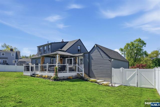 30 Brookview Drive, North Haledon, NJ 07508